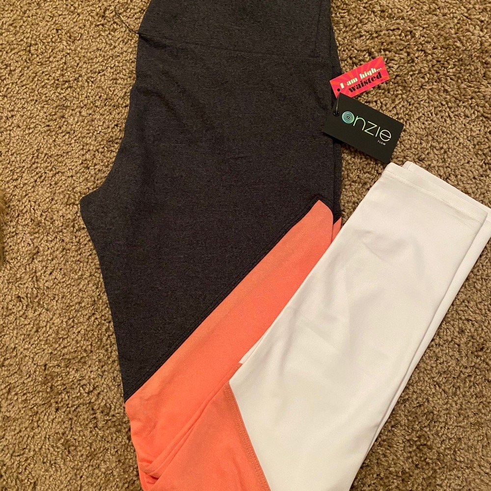 NWT! ONZIE leggings